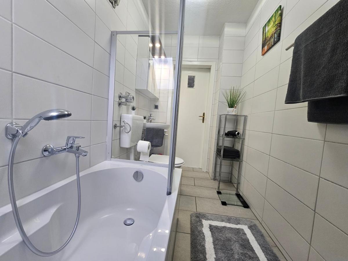 Exklusives Und Helles Dachgeschoss-Apartment No 3 Im Zentrum Von Kassel, Schnelles 1Gbit Internet, Geschirrspueler, Boxspringbetten Exterior foto